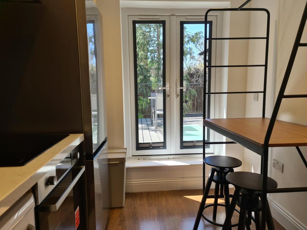New - Family 2 Bedroom In Quiet Street Near Parks 107-3 1fl *