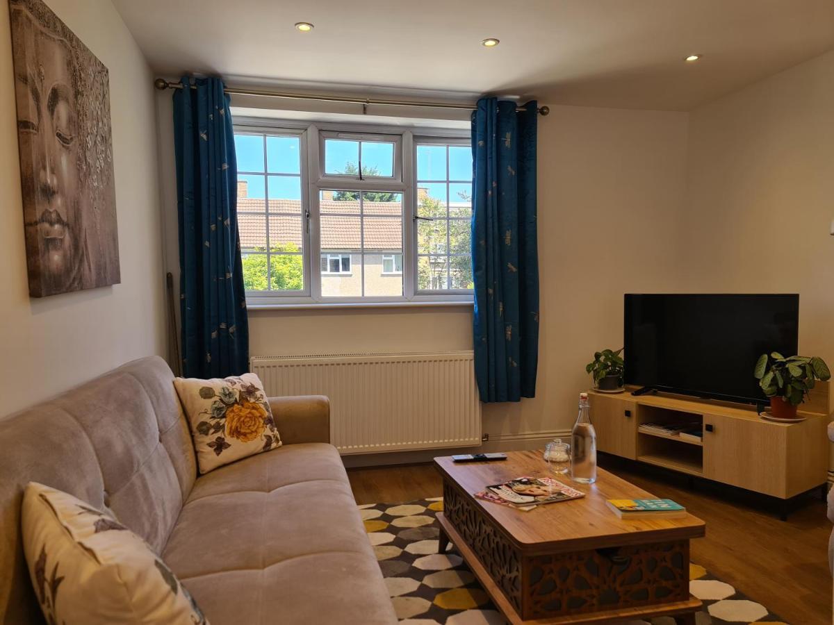 Apartment New - Family 2 Bedroom In Quiet Street Near Parks 107-3 1fl