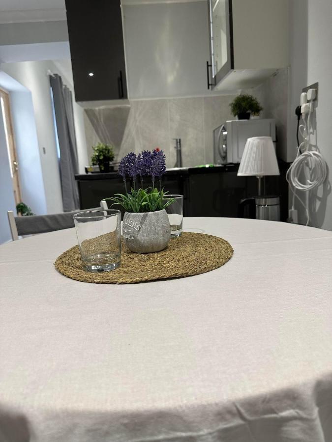 Apartment Charming 1-bed In 8 London