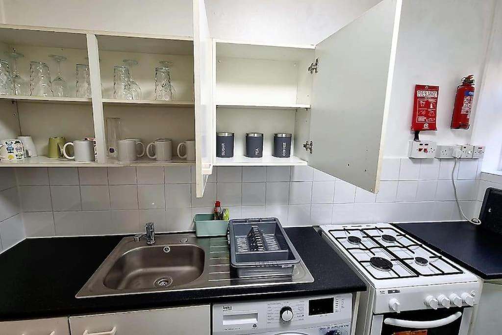 2 Bedroom In Kennington Apartamento Londres