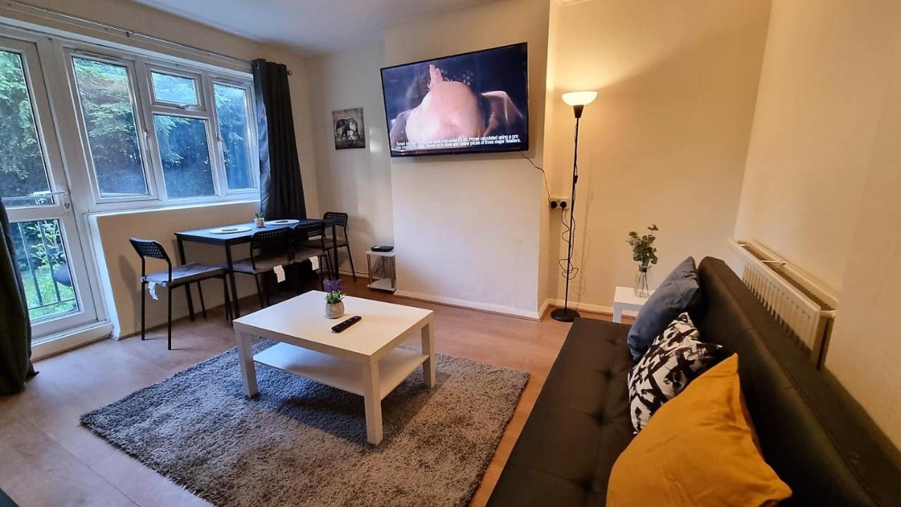 2 Bedroom In Kennington * Londres