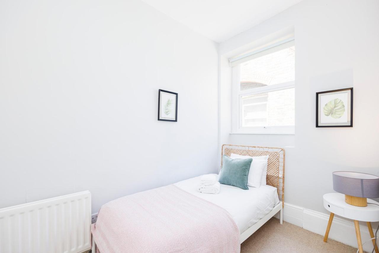 Welcomestay Colliers Wood Two Bed - Away From Londres