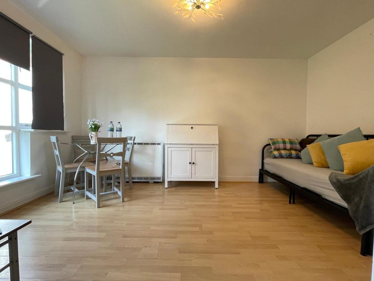 Surrey Docks Se16 Near Canada Water N Easy Access Canary Wharf * Londres