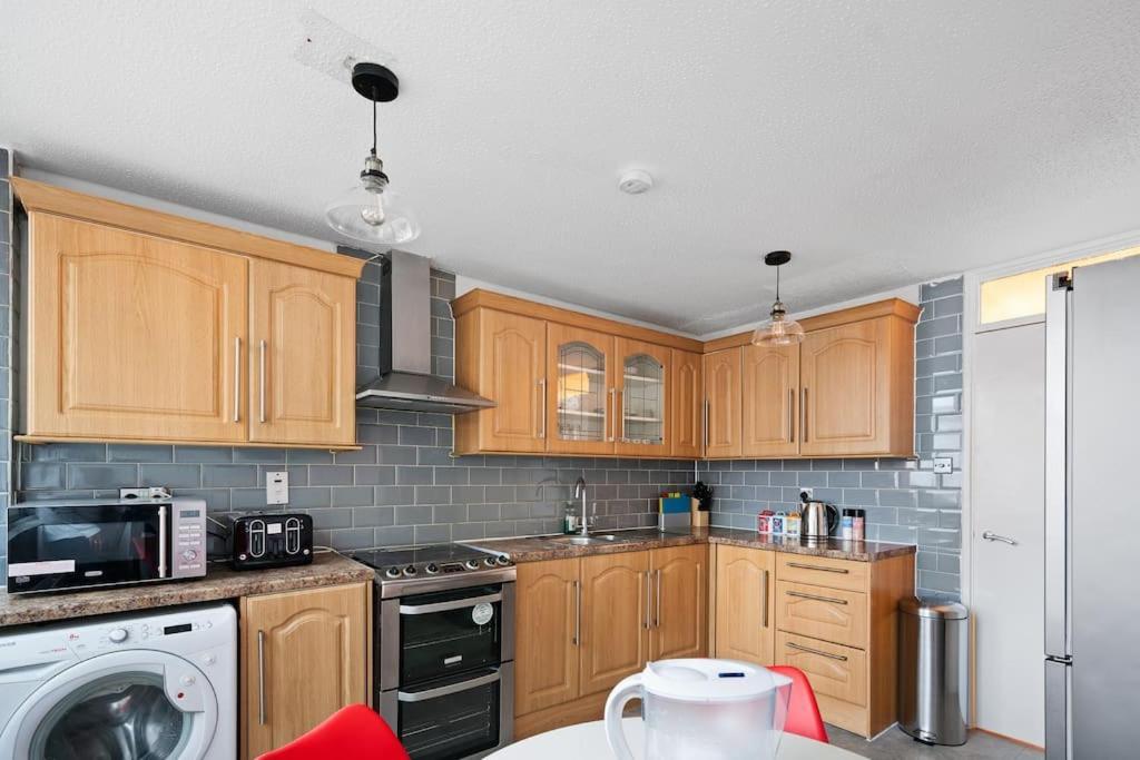 Stunning 4br In Londres