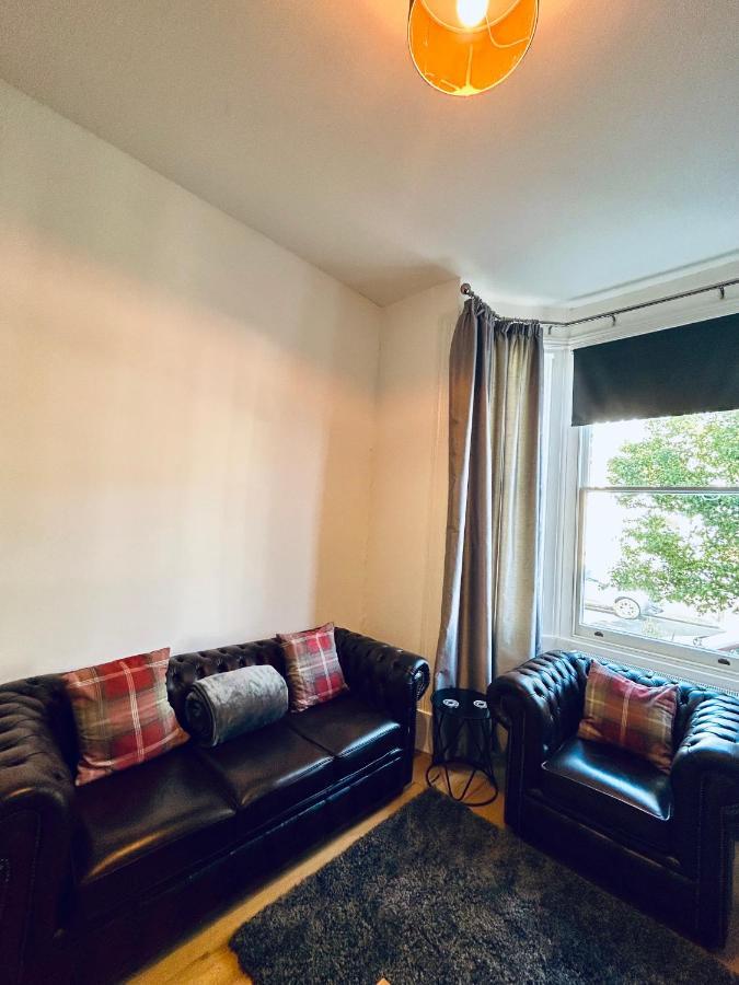 1 Bedroom In Shepherds Bush, Apartamento *