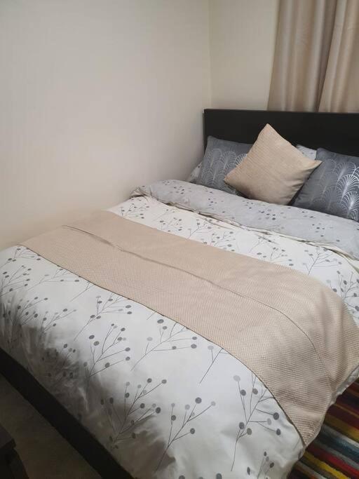 2 Bedroom Flat In Vauxhall, * Londres