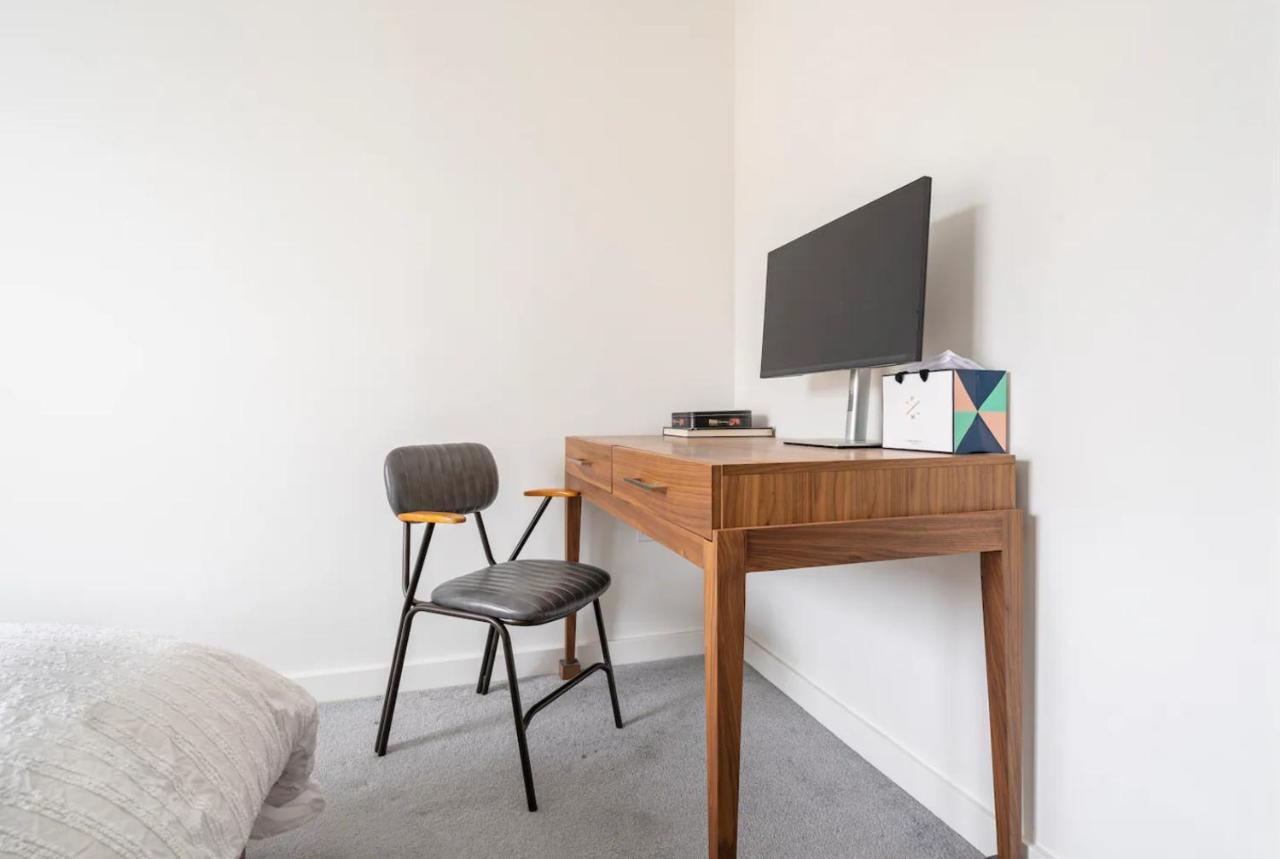 Sunny Luxury Skyline Flat Near Alexandra Palace, Tottenham Stadium & Drumsheds Apartamento *