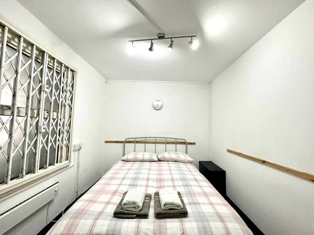 Habitación en casa particular Short Walk To Regent Park, Private Room, Amazing Location B Londres