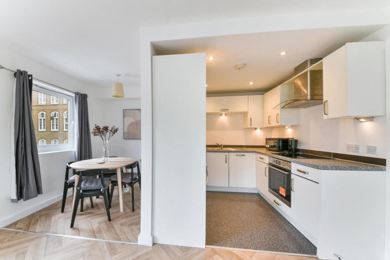 Apartamento Amazing 2 Bedroom Flat In Canary Wharf Londres