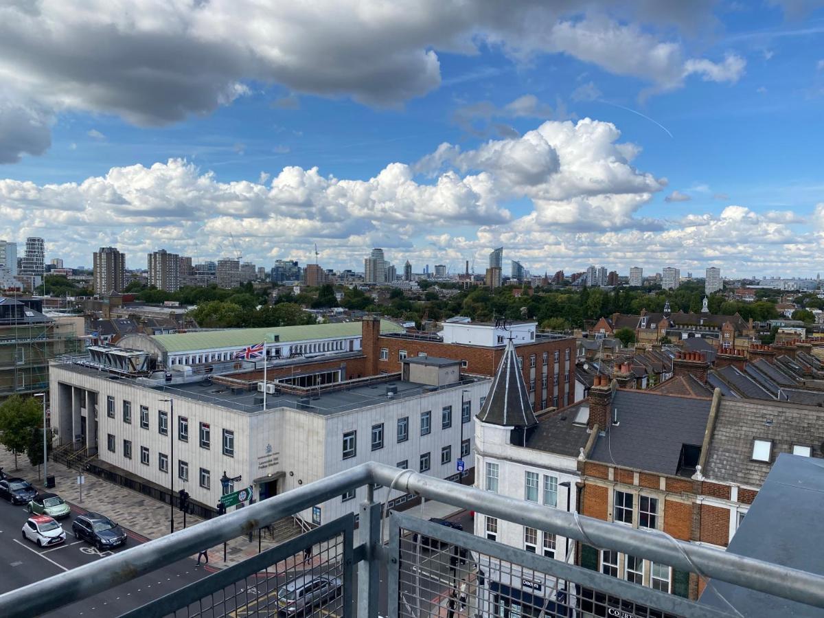 Penthouse In Battersea Amazing Views Of *