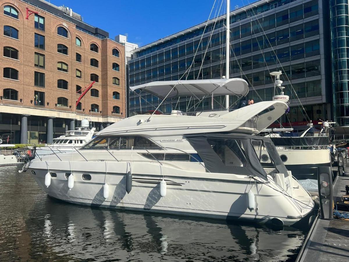 Yacht -central St Kats Dock Tower Bridge *