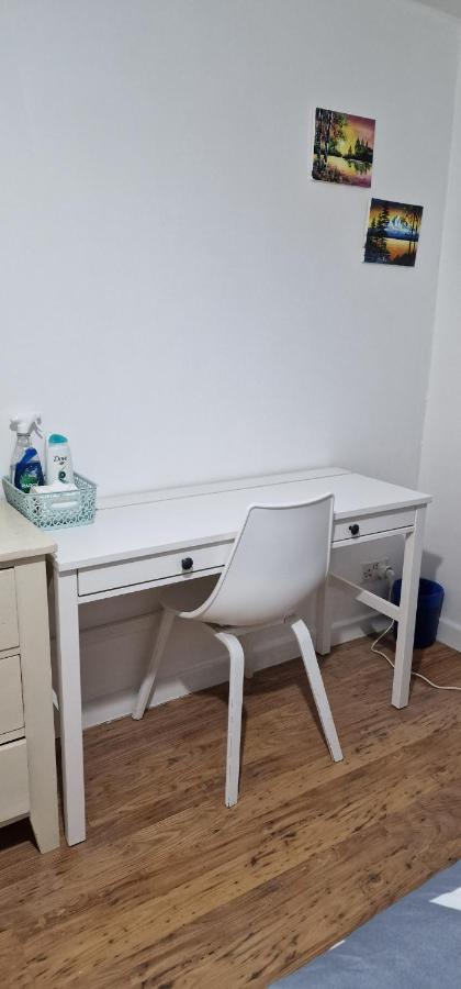 Homestay Cozy Double Bedroom In Zone 1-2 London