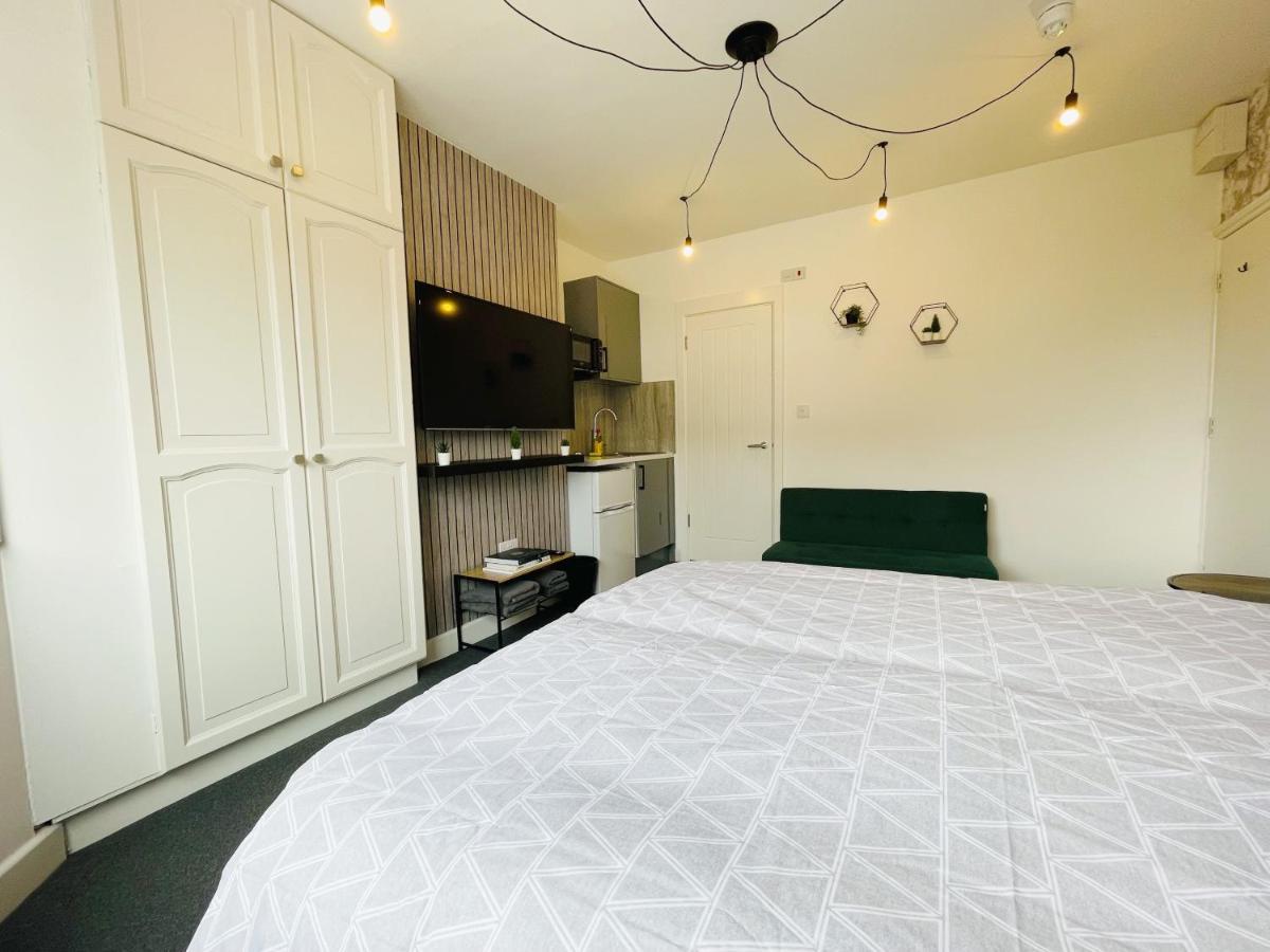 Cosy Bright Close To Wembley Stadium Londres