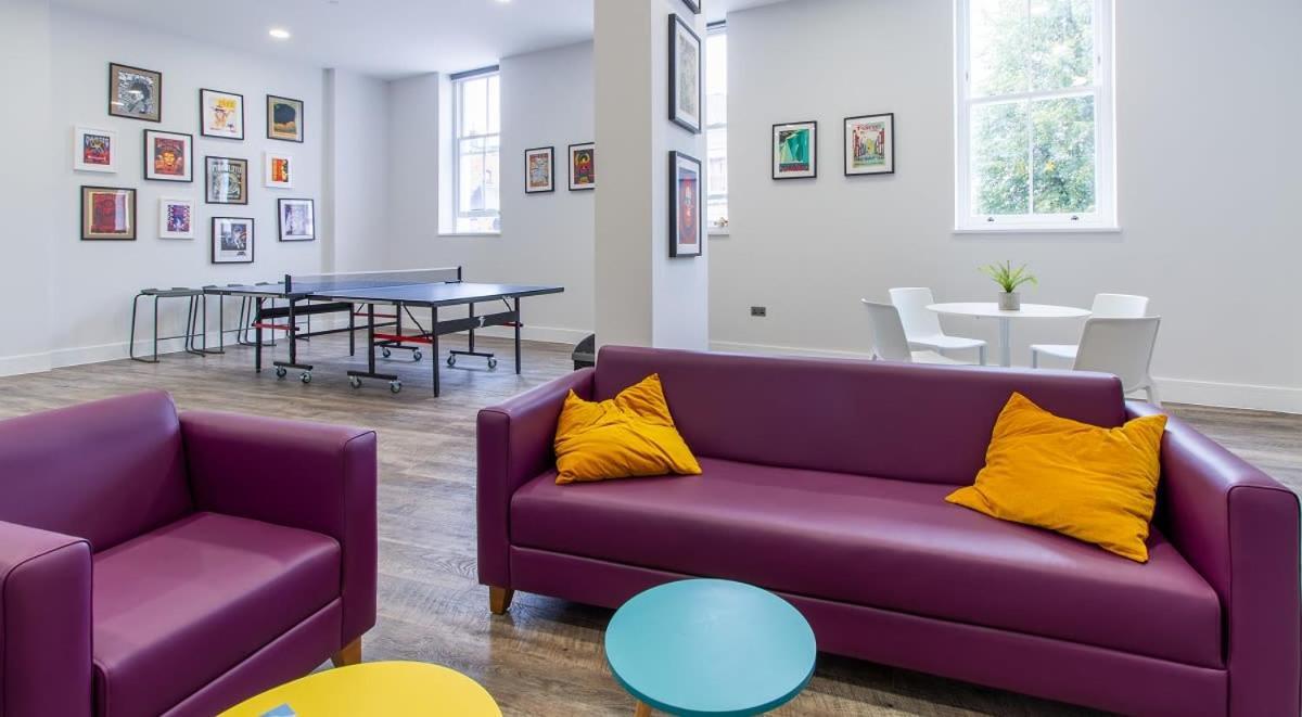 Stunning Modern At Seven Sisters Located In