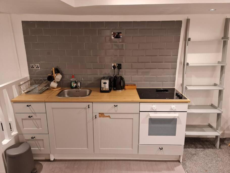 Appartement Floor Warren St Flat. *