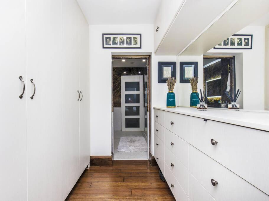 Apartment Unique Luxury In The Heart Of London. Air Conditioned With Private Garden London