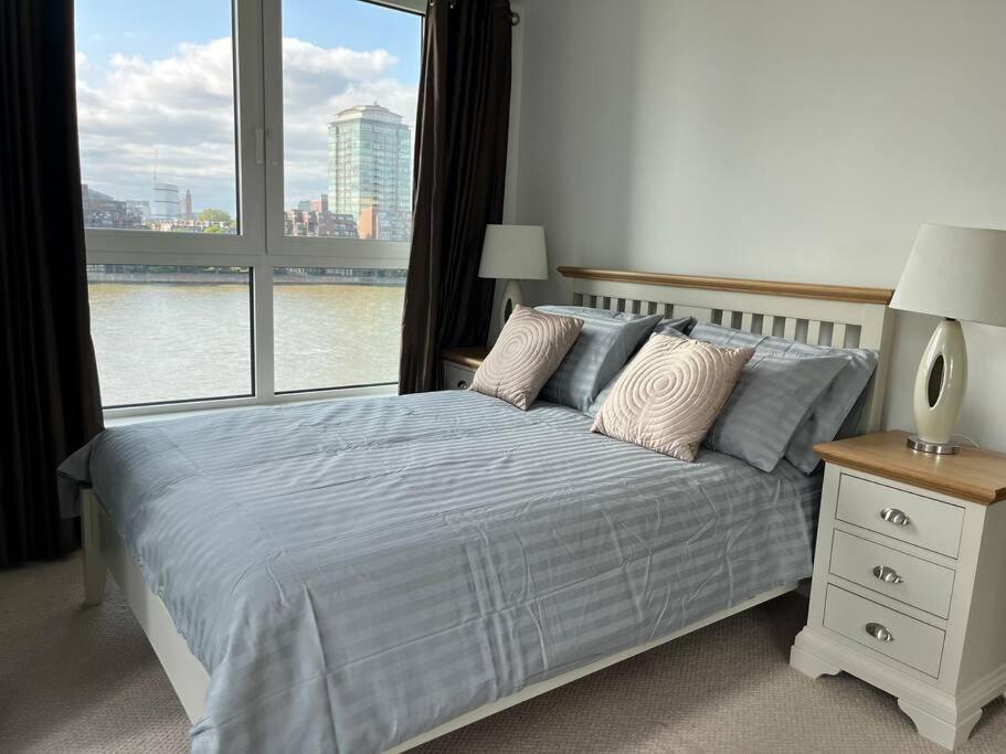 River View *