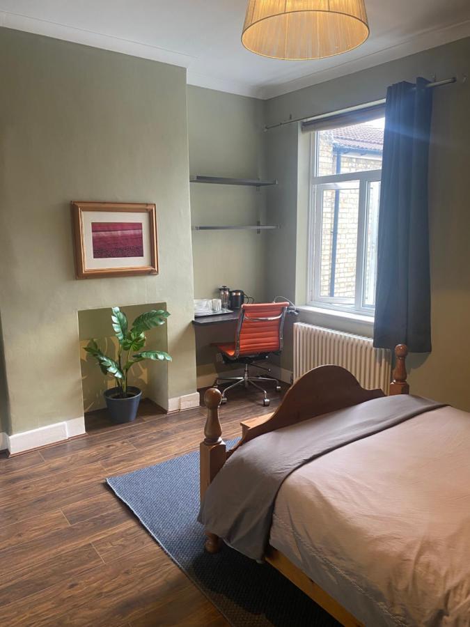 Homestay Tranquil Garden View Double London