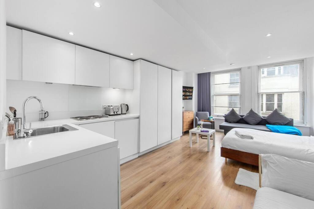 Stylish Sleep6 Flat At Iconic Piccadilly Circusvr6 Londres