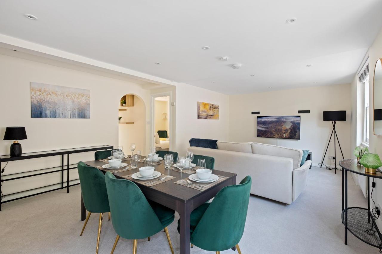 Knightsbridge Sapphire By Dena Elite Collection Holiday home *