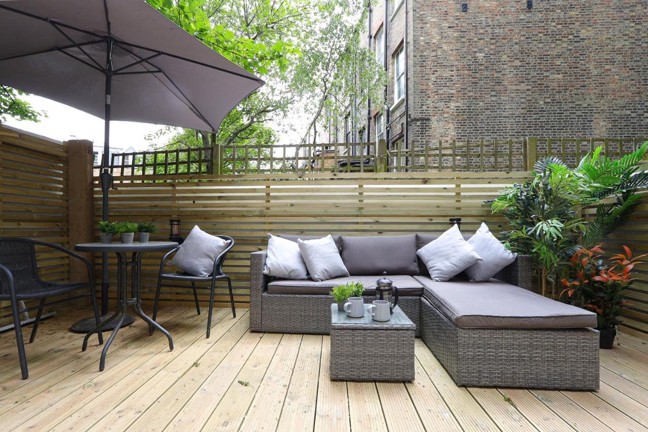 Apartment The Secret, 1 Bed Flat With Patio - Zone 2 *