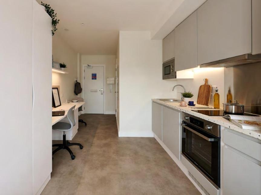 For Students Only Contemporary At View Bermondsey In * Londres
