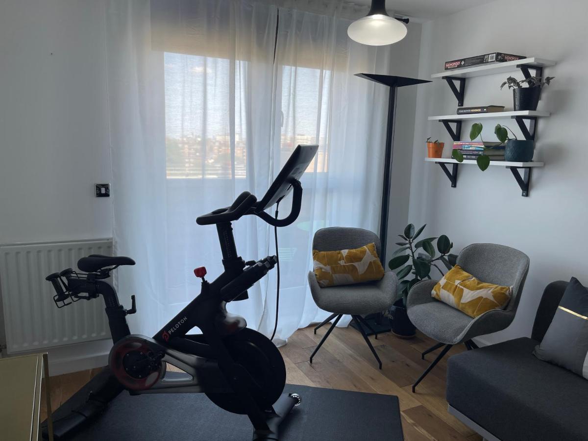 Peloton Organic Health In Angel, Old Street, Islington *