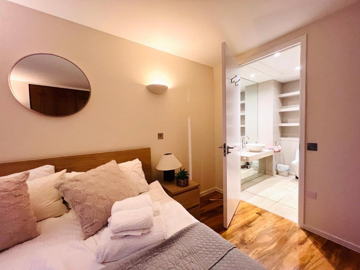 Apartment Fairmont Avenue E14 9pq *