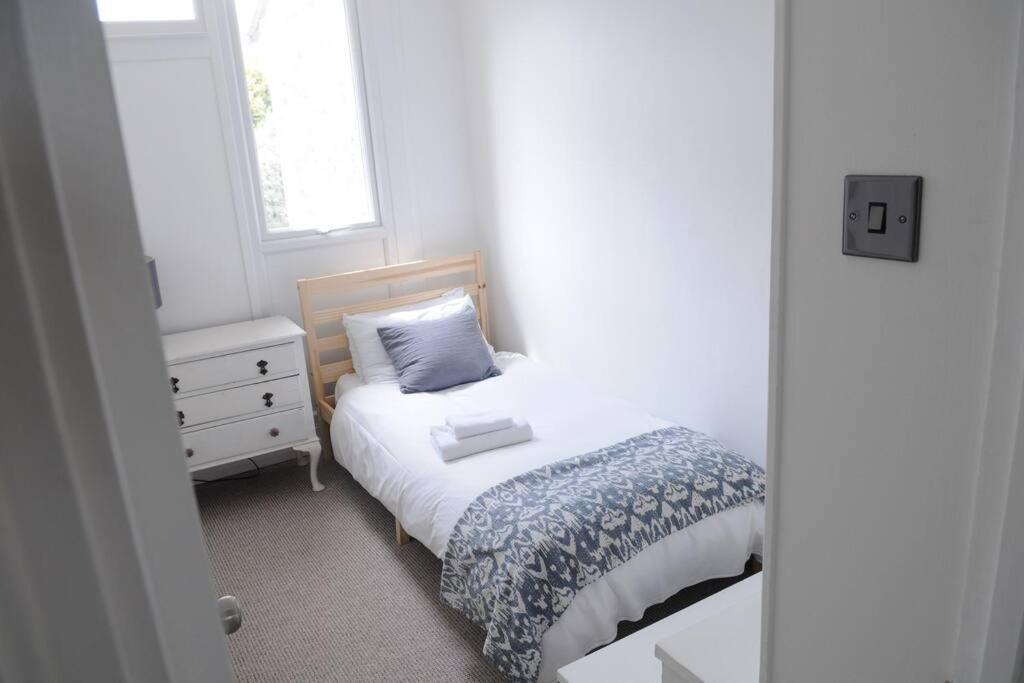 Hébergement de vacances Light Filled Mid- Century 3 Bed In Dulwich Londres