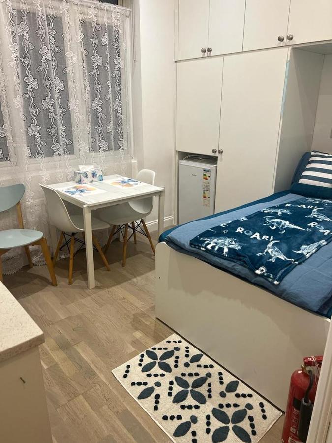 Apartment Queenstown Road Studio Flat *