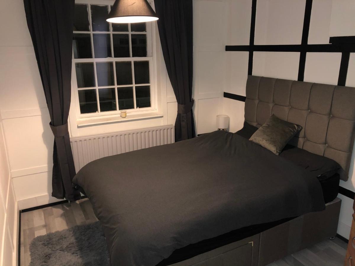Casa de hóspedes Great Location For Tourists And Commuters, Close To Transport Links, Double Bed Rooms. Londres