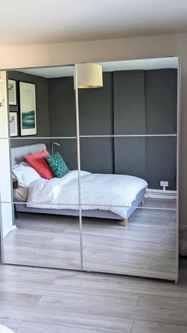 Stylish 2 Bedroom Flat In Angel Location Londen