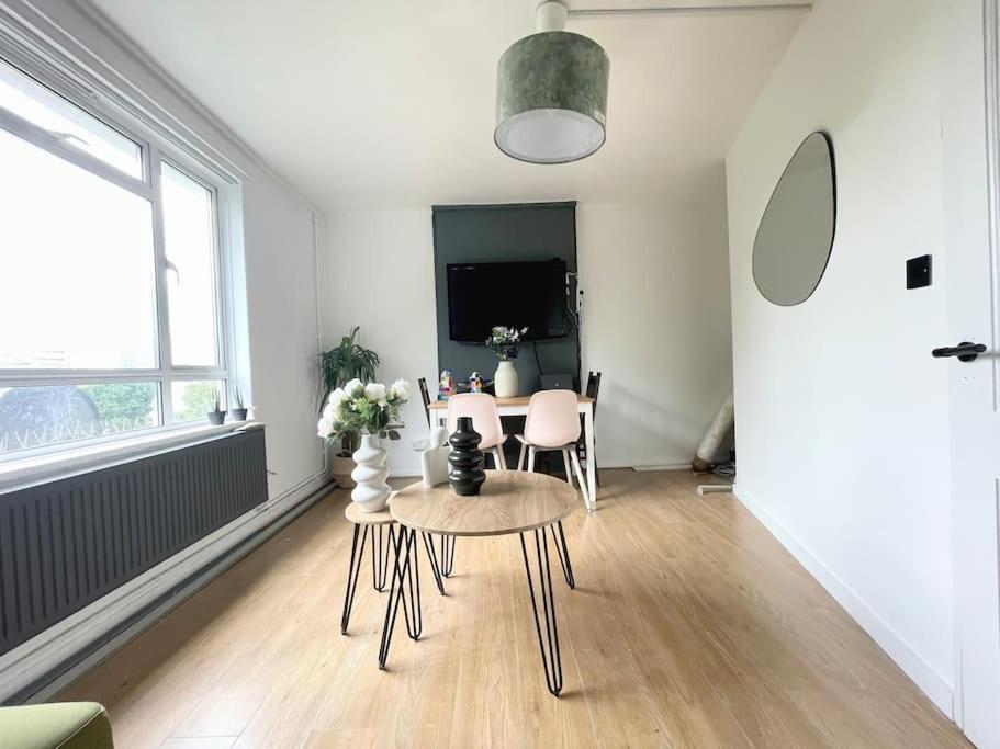 Stylish 2 Bedroom Flat In Angel Location Appartement *