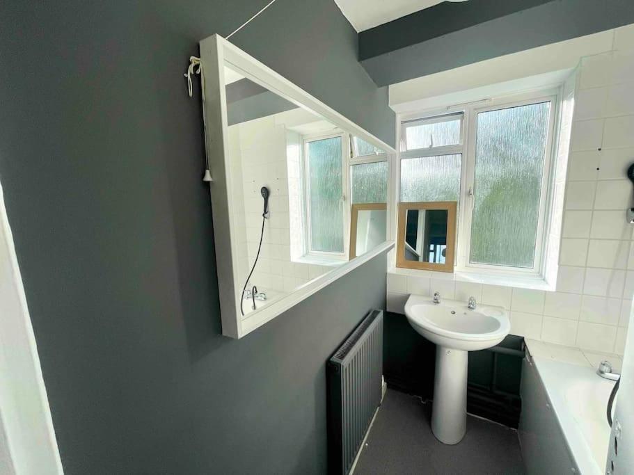Stylish 2 Bedroom Flat In Angel Location Londen