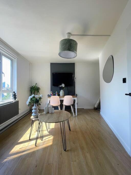 Stylish 2 Bedroom Flat In Angel Location Appartement
