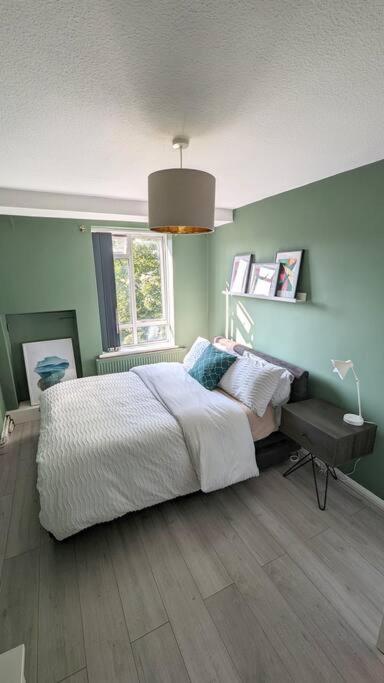Stylish 2 Bedroom Flat In Angel Location * Londen
