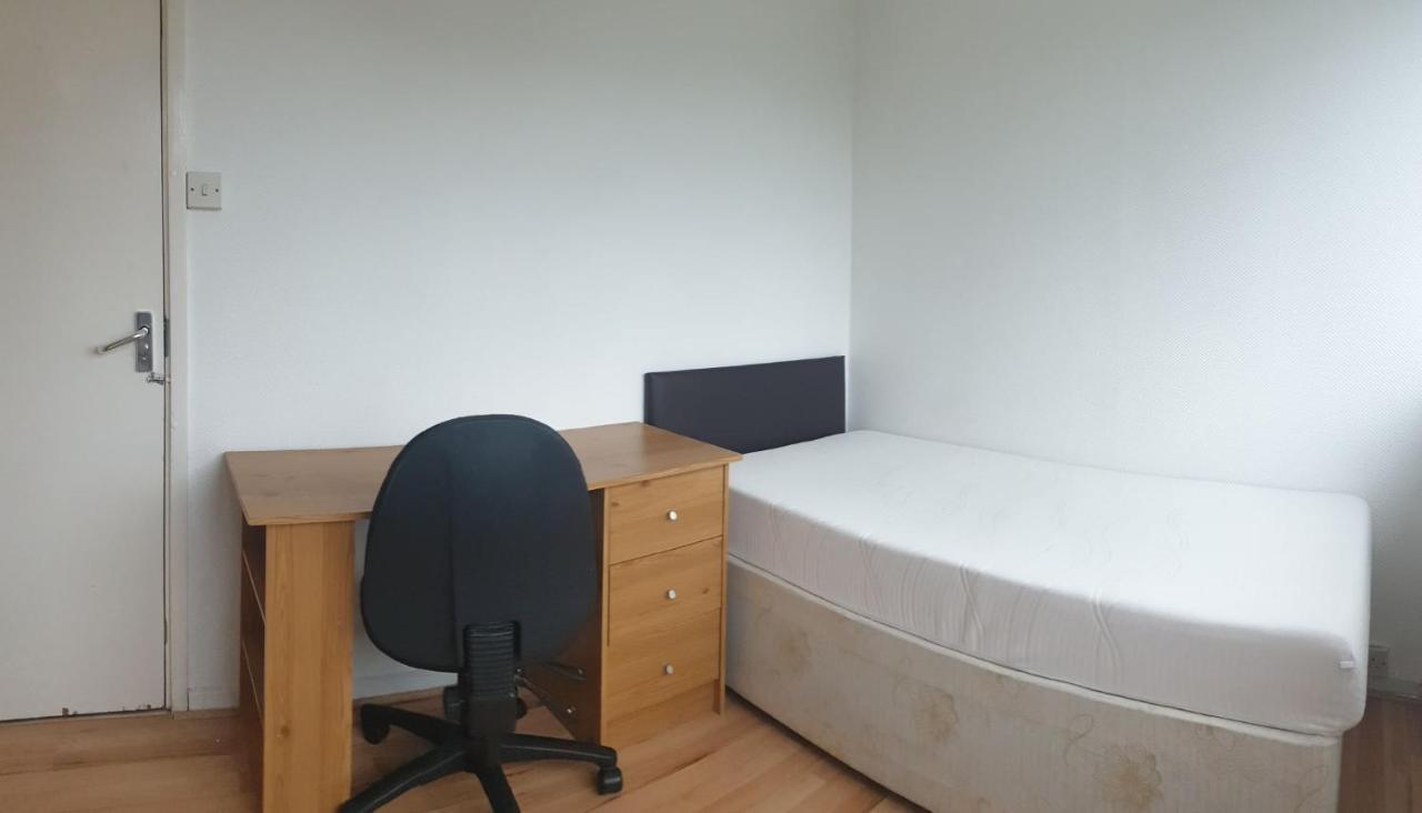 Habitación en casa particular Elephant & Castle - Zone 2 - Private - Shared Bathroom Londres