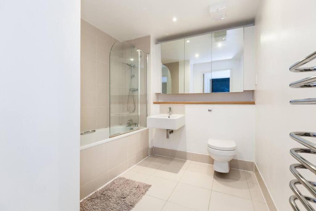 Apartment The Shards Beauty 2 Bedroom London