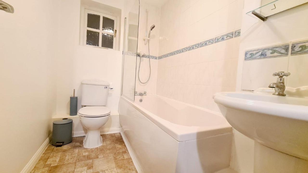 Lovely Double With En-suite In Greenwich Habitación en casa particular