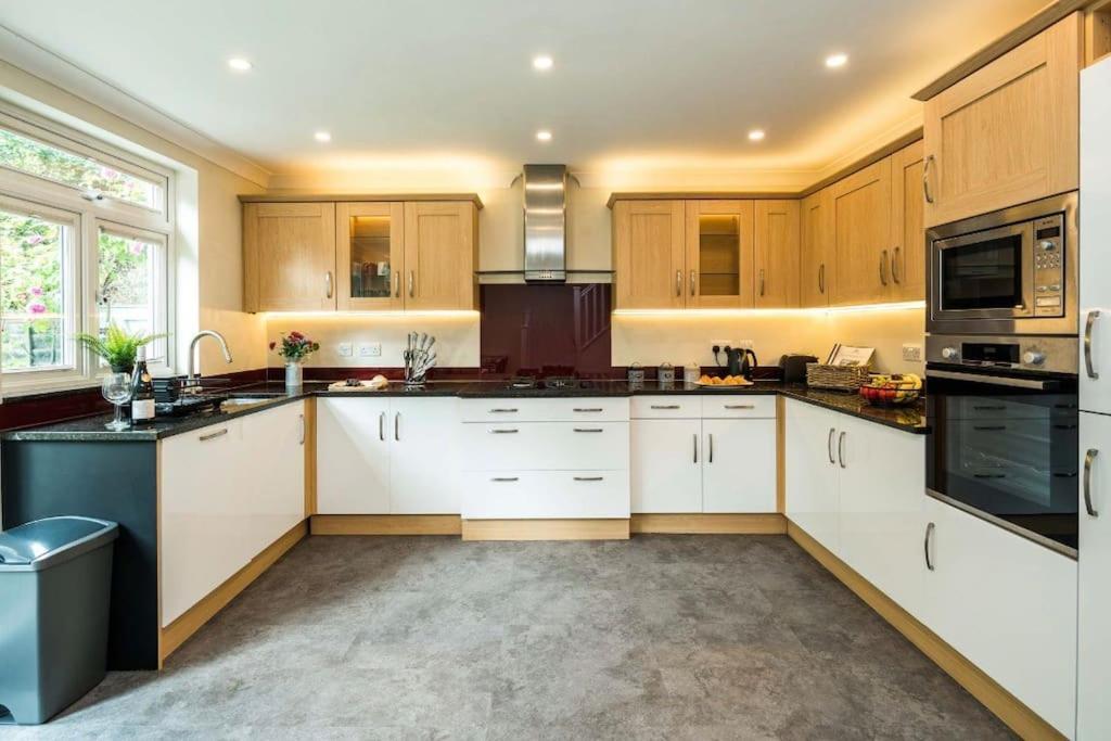 Where Style & Convenience Combine- Photo Id Required Appartement Londres