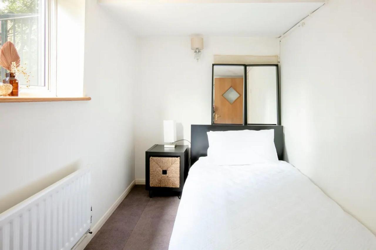 Appartement Garden Flat On Leafy Cator Estate In Blackheath