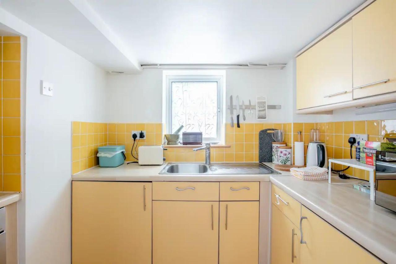 Garden Flat On Leafy Cator Estate In Blackheath Appartement