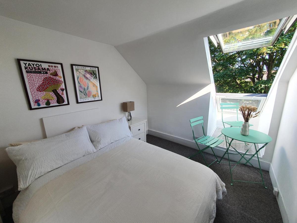 Beautiful Flat In Bow * London