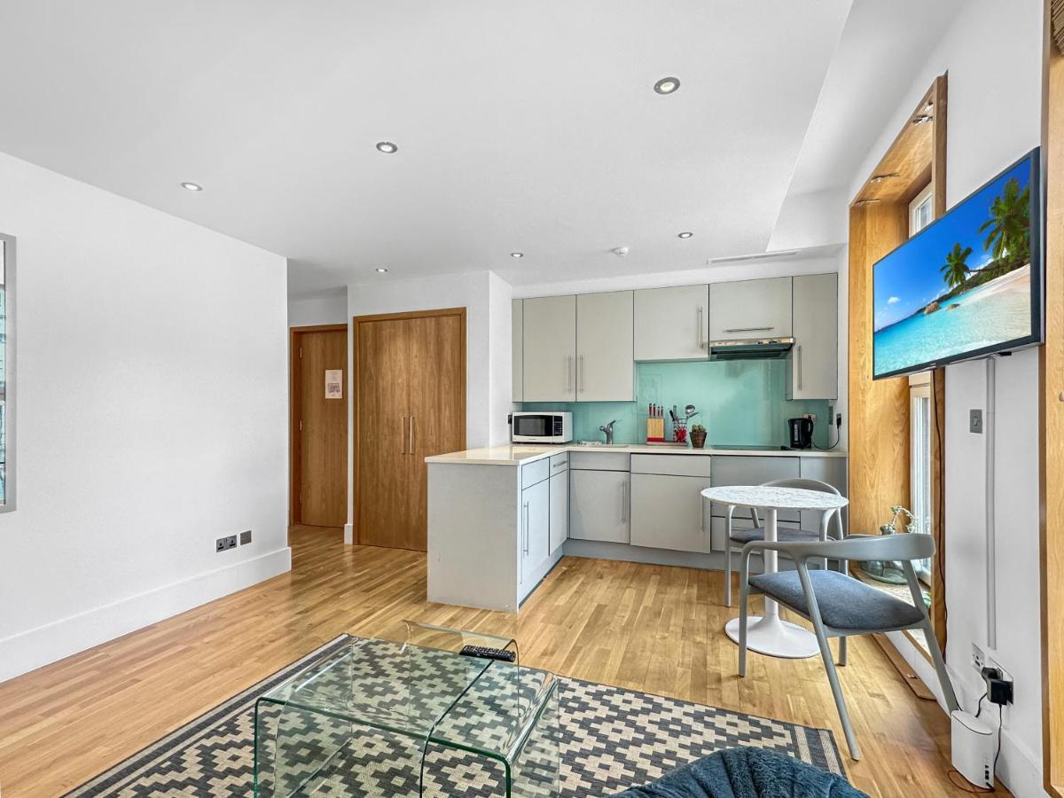Imperial Piccadilly Apartment *