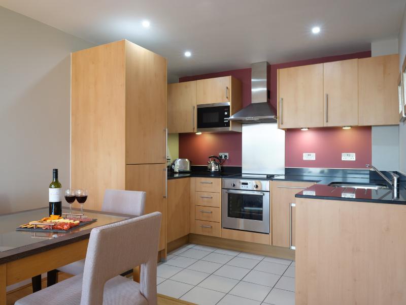 Marlin Bridge - Empire Square 4*
