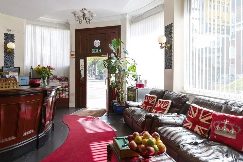 City London Hotel