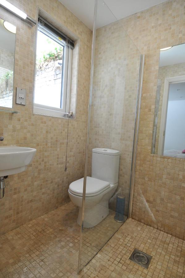 Apartment 3 Bedroom In Westminster *