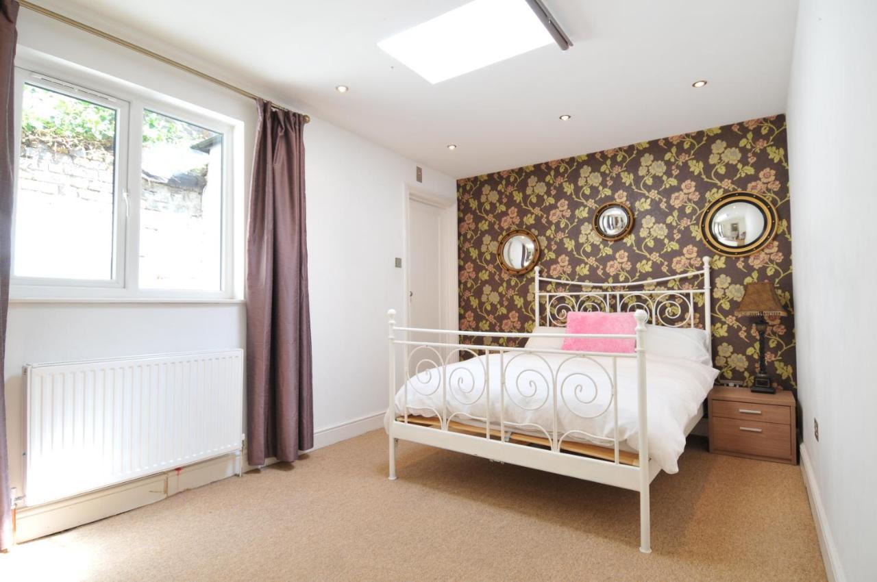 3 Bedroom In Westminster