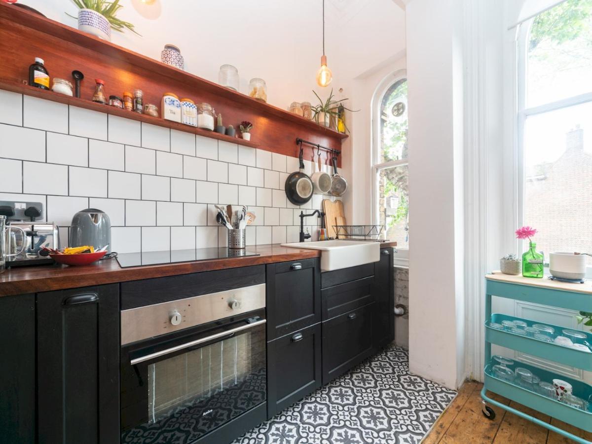 Pass The Keys Rustic And Quirky Flat In Charming Charlton Village Appartement Londres