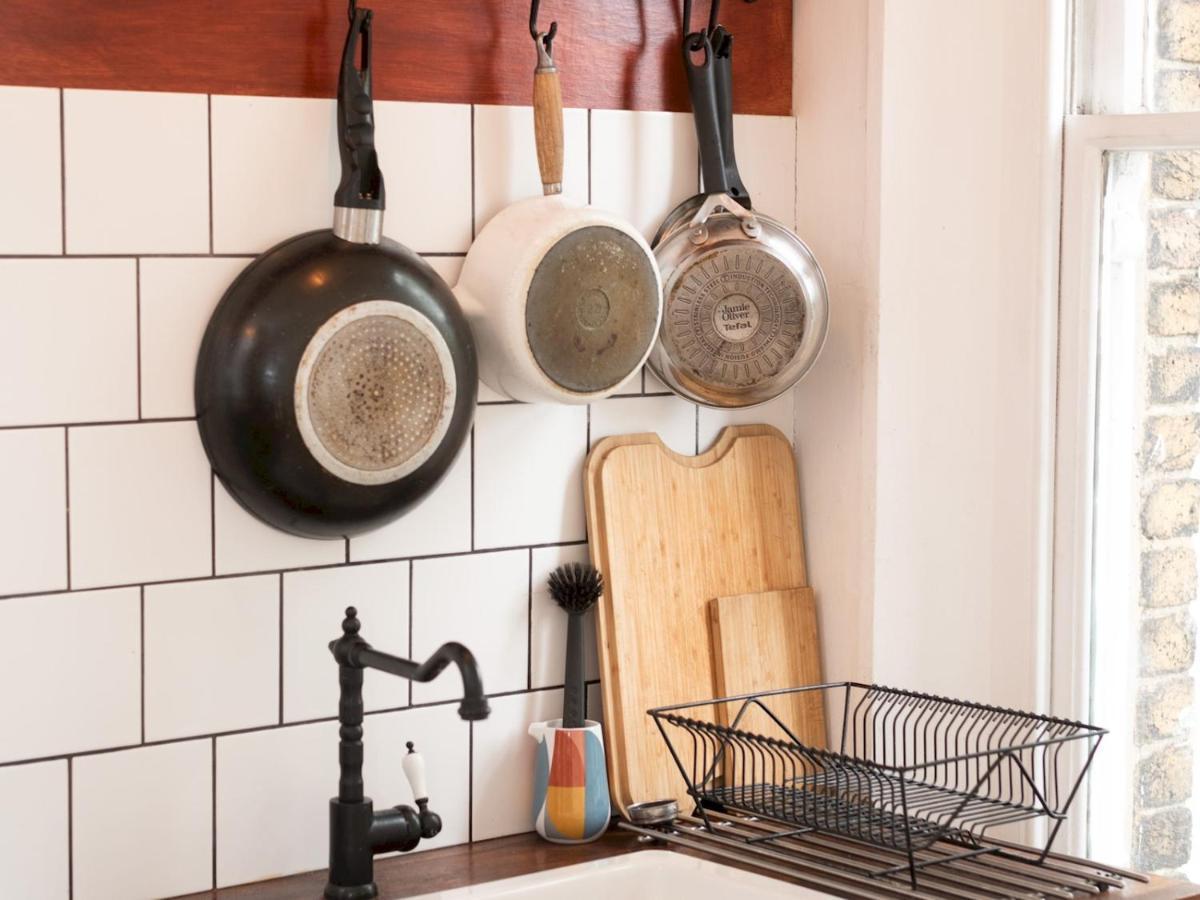 Appartement Pass The Keys Rustic And Quirky Flat In Charming Charlton Village